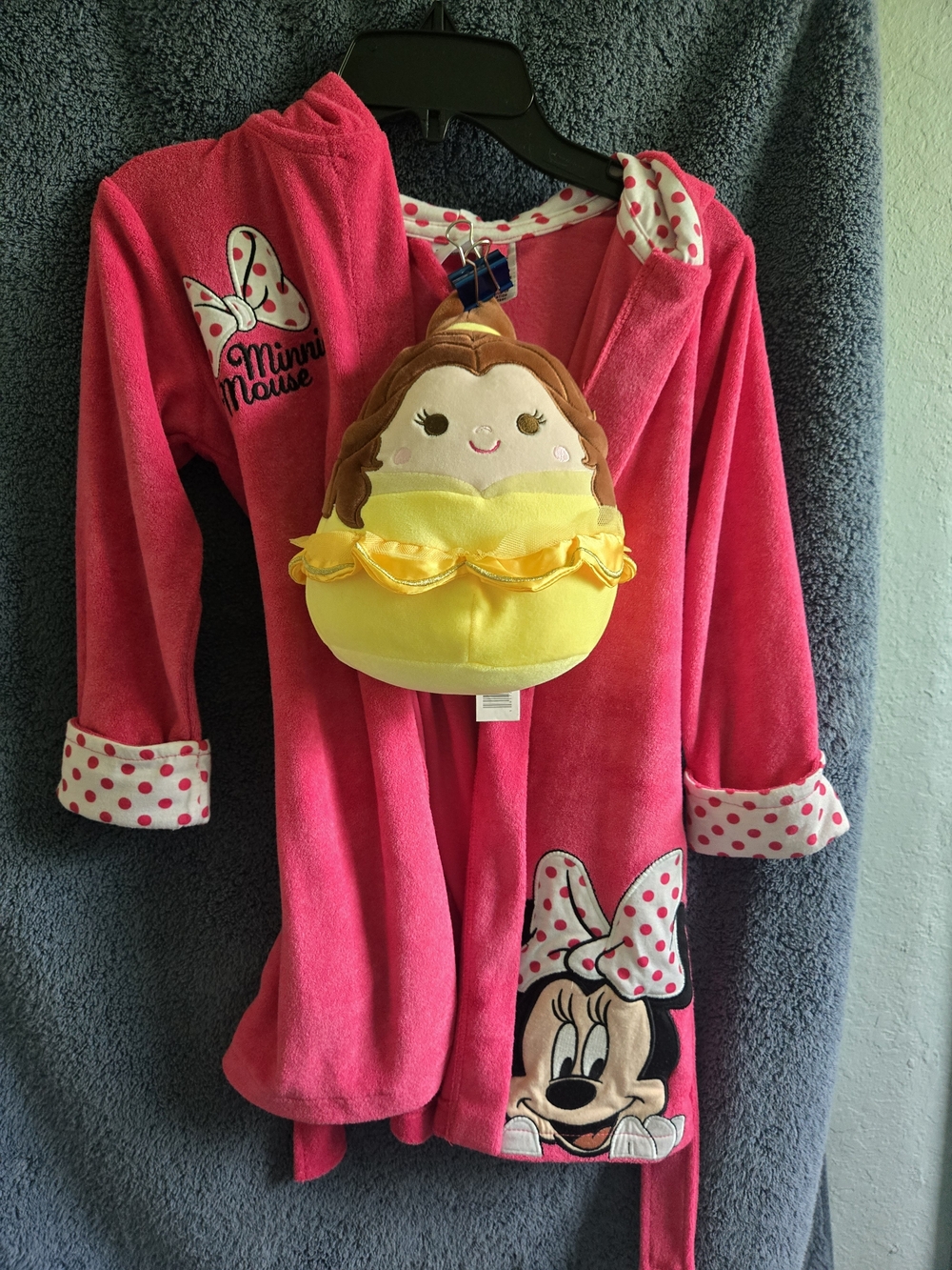 Wow! Two of Disney's Favorite Characters Brought Together In A Packaged Deal. 4T